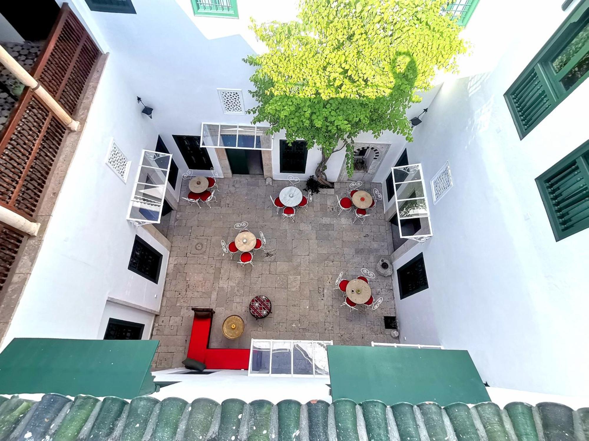 Hotel Dar El Medina 4*